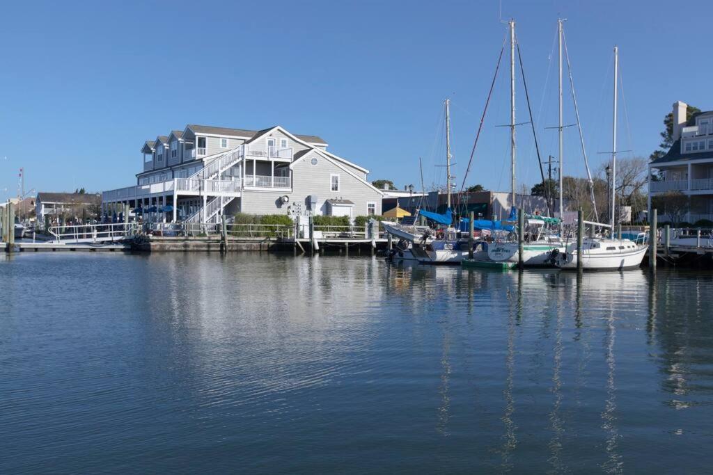 Beaufort Harbour Suites East Lodge Extérieur photo